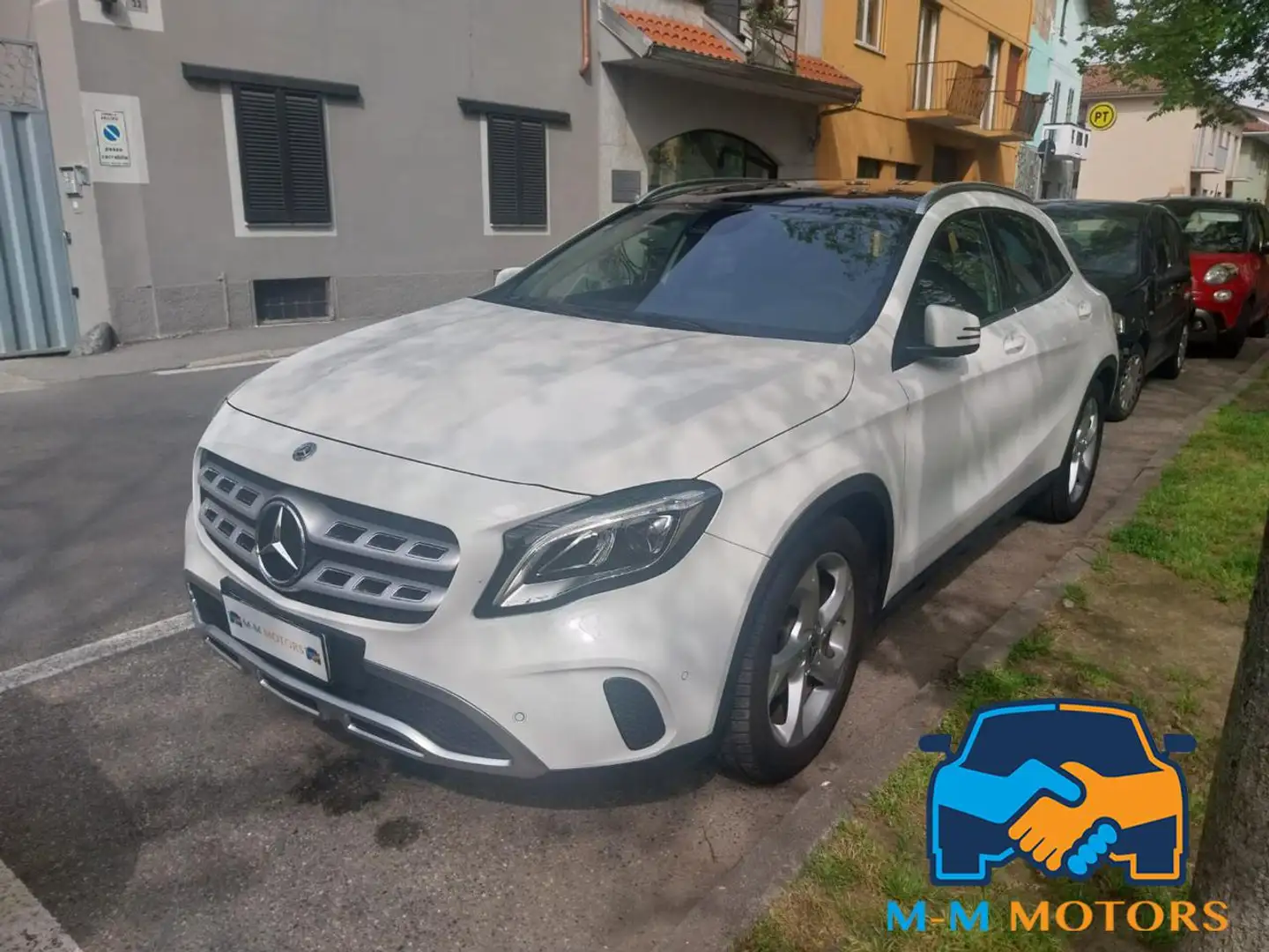 Mercedes-Benz GLA 200 Sport TAGLIANDI MERCEDES Blanco - 1