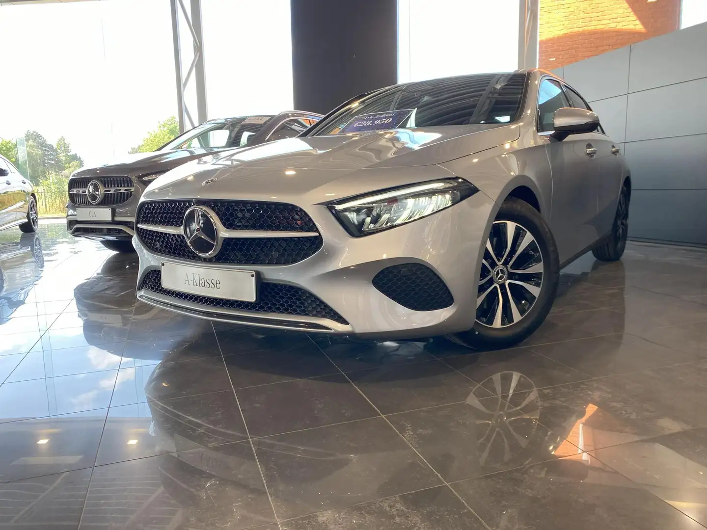 Mercedes-Benz A 180 Style Edition Argent - 1