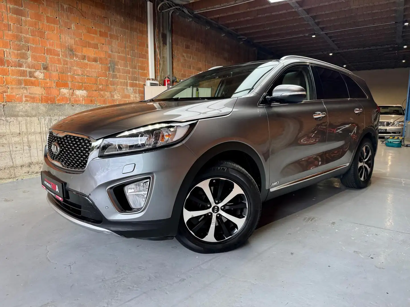 Kia Sorento Feel 4WD 2.2 CRDi+7-SITZE+PANO+KAMERA+ Grau - 1