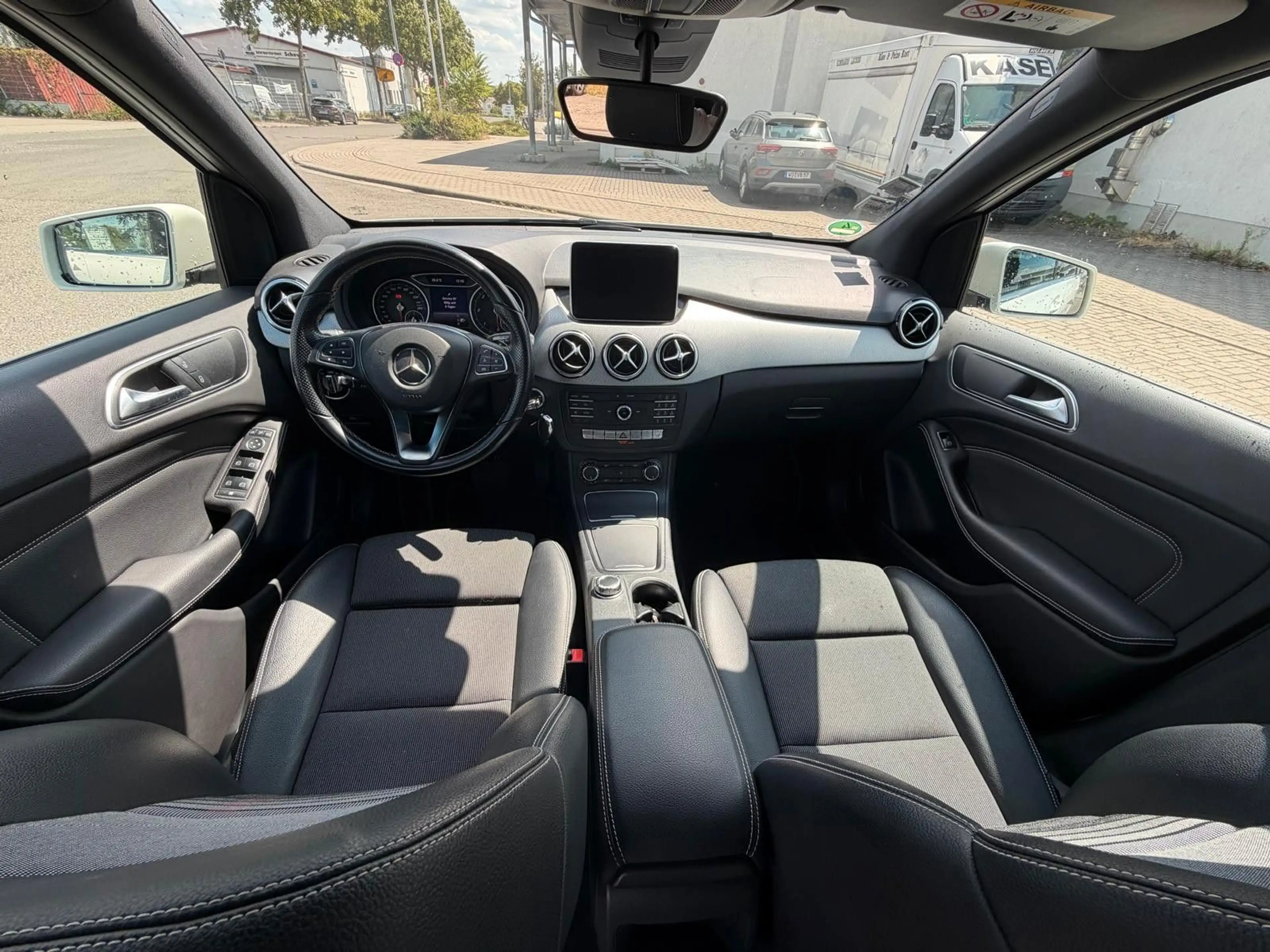 Mercedes-Benz B 200 CDI / d Automatik / Navi / PDC / Euro 6 — photo 9