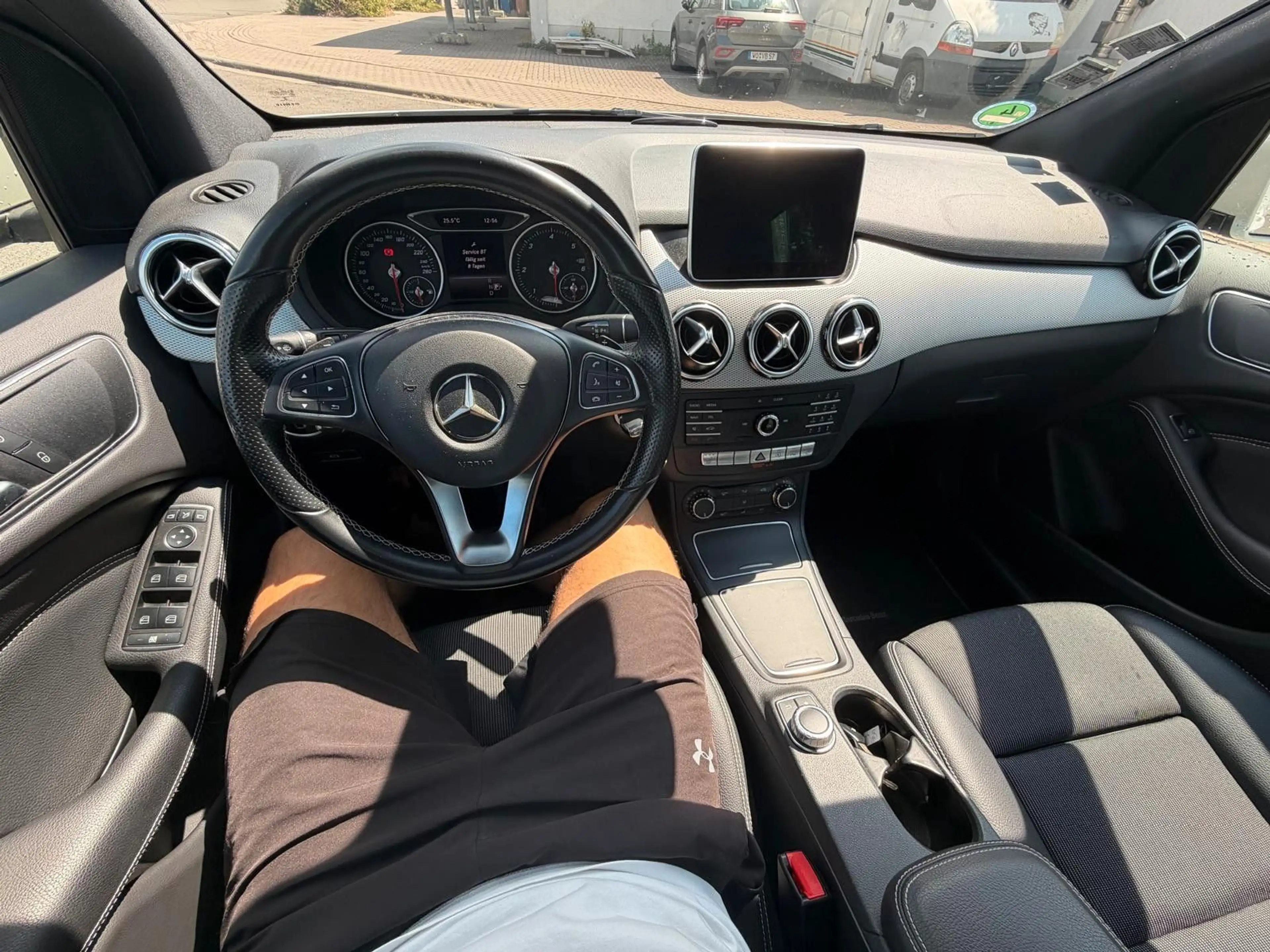 Mercedes-Benz B 200 CDI / d Automatik / Navi / PDC / Euro 6 — photo 12