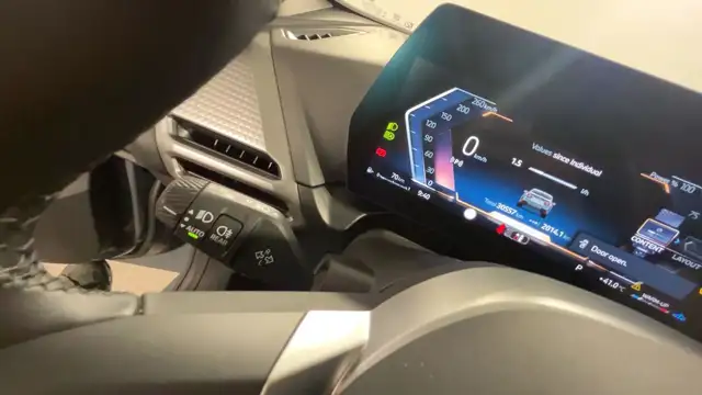 BMW 2 Series view 13