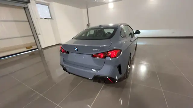 BMW 2 Series view 4