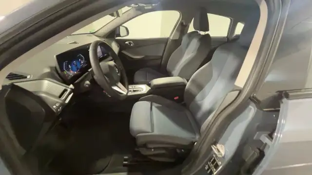 BMW 2 Series view 8