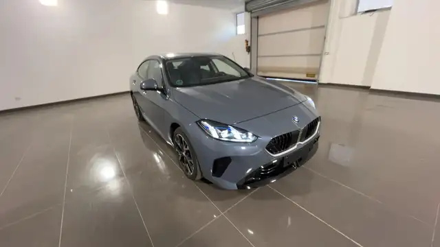 BMW 2 Series view 3