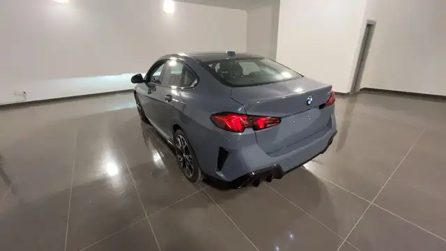 BMW 2 Series view 6