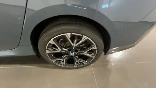BMW 2 Series view 7