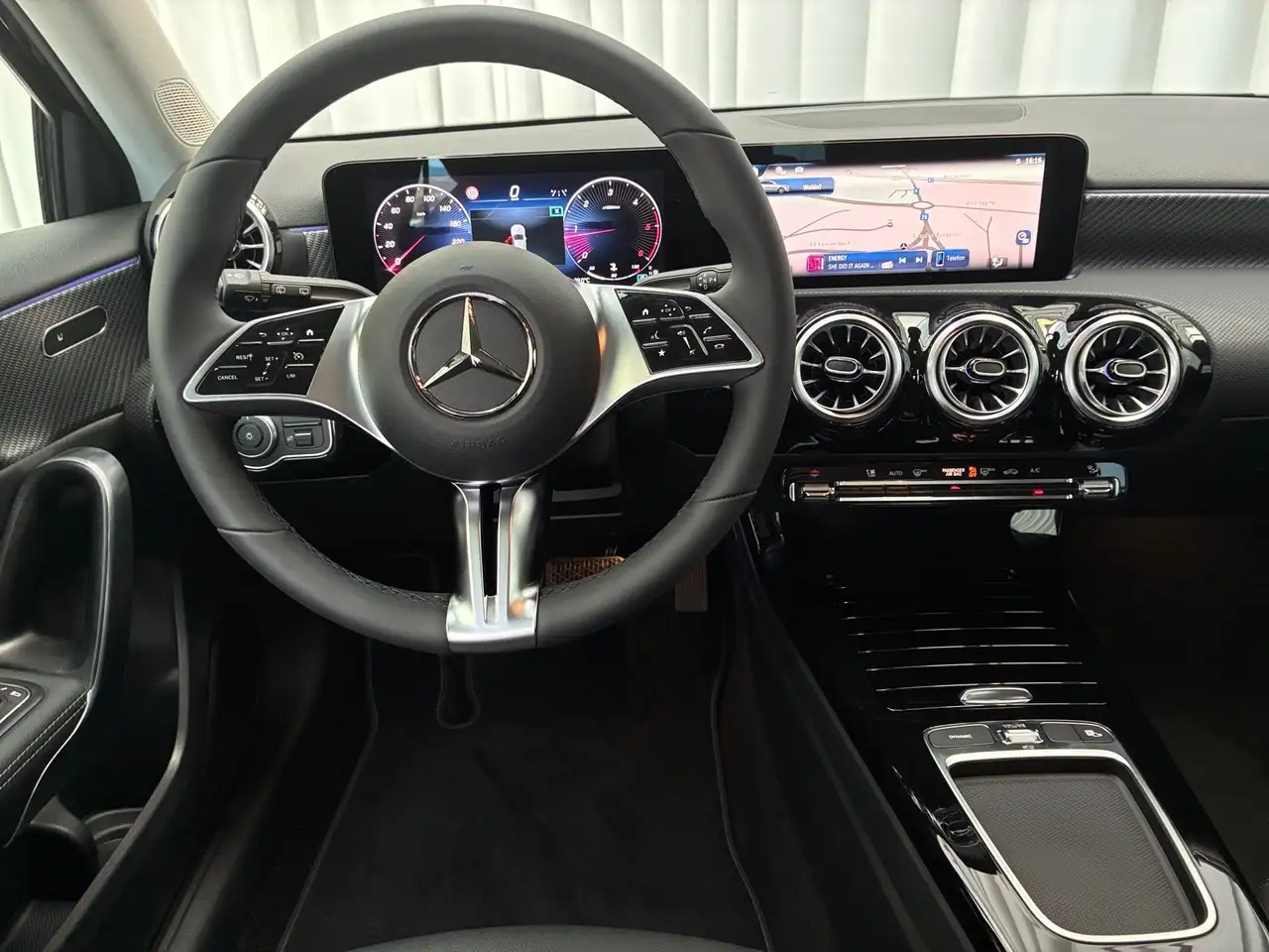 Mercedes-Benz A-Class 2026 — фото 15