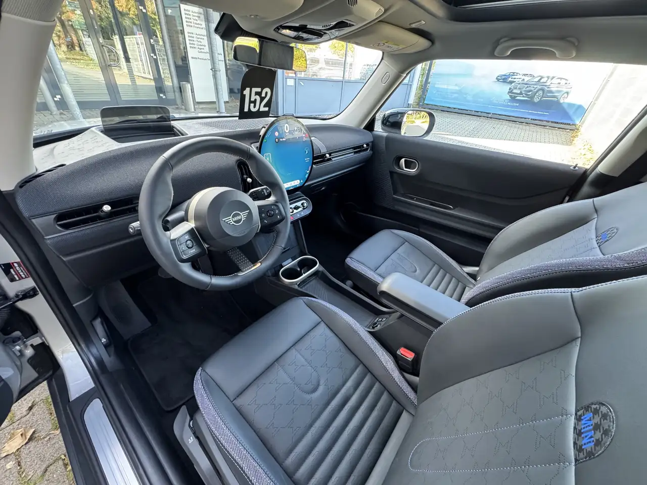 MINI Cooper C Classic Trim PANO HuD DA PA LenkradHzg 14