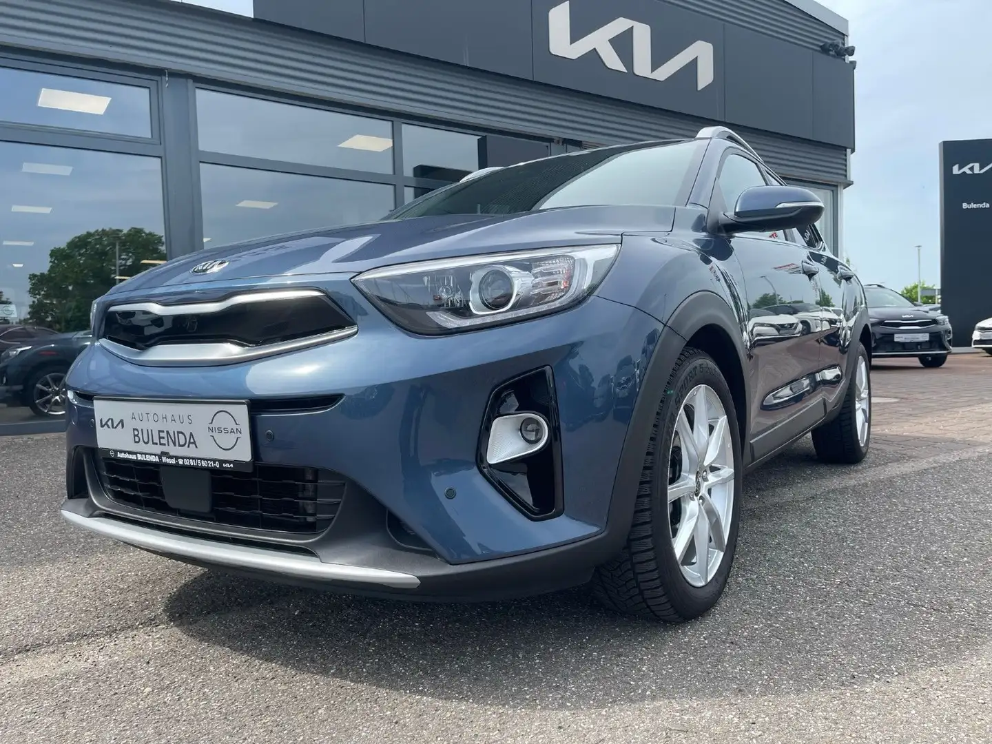 Kia Stonic 1.6D Platinum AHK abnehmbar Blau - 2
