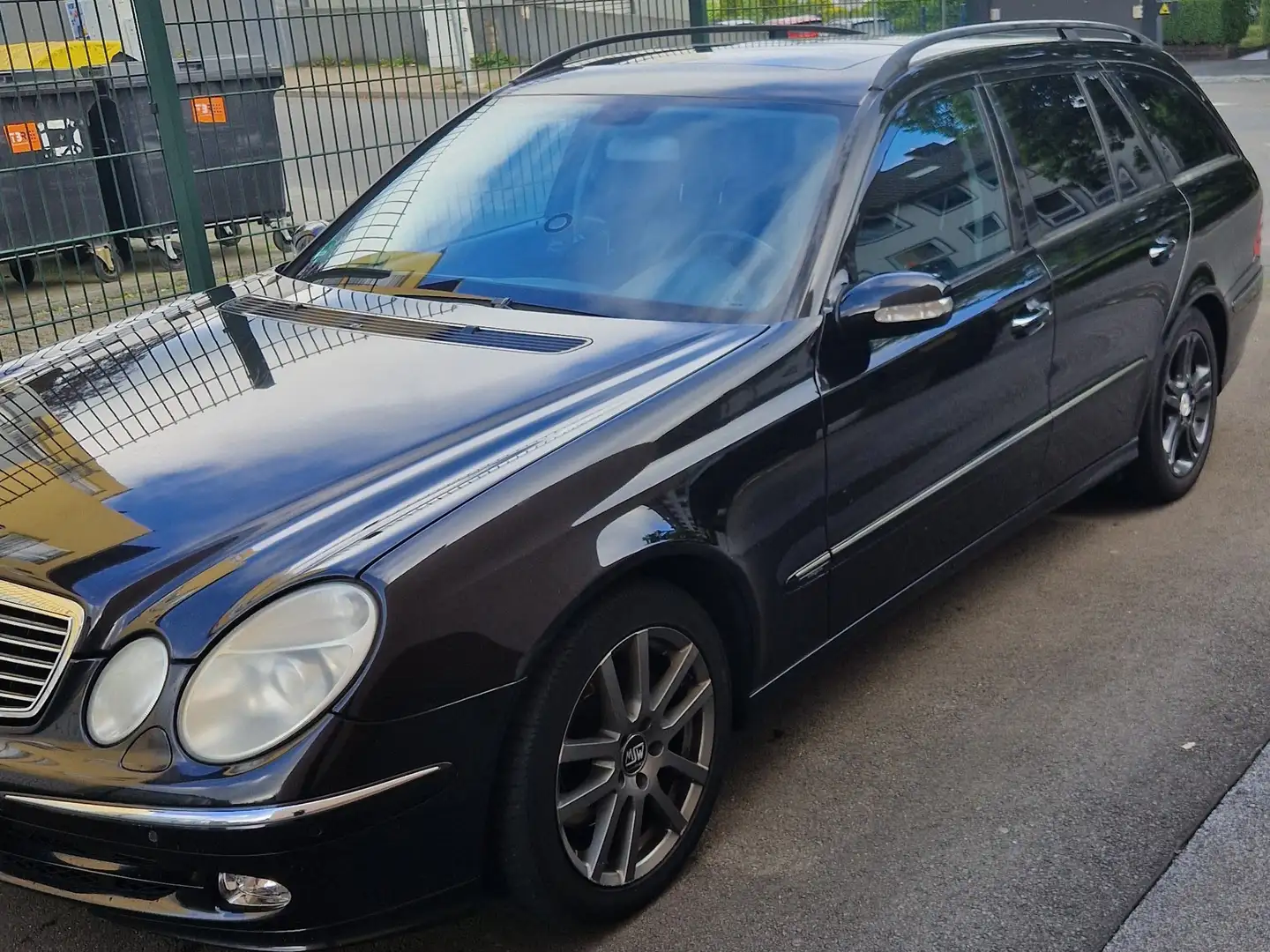 Mercedes-Benz E 320 E 320 T CDI Avantgarde DPF Schwarz - 2