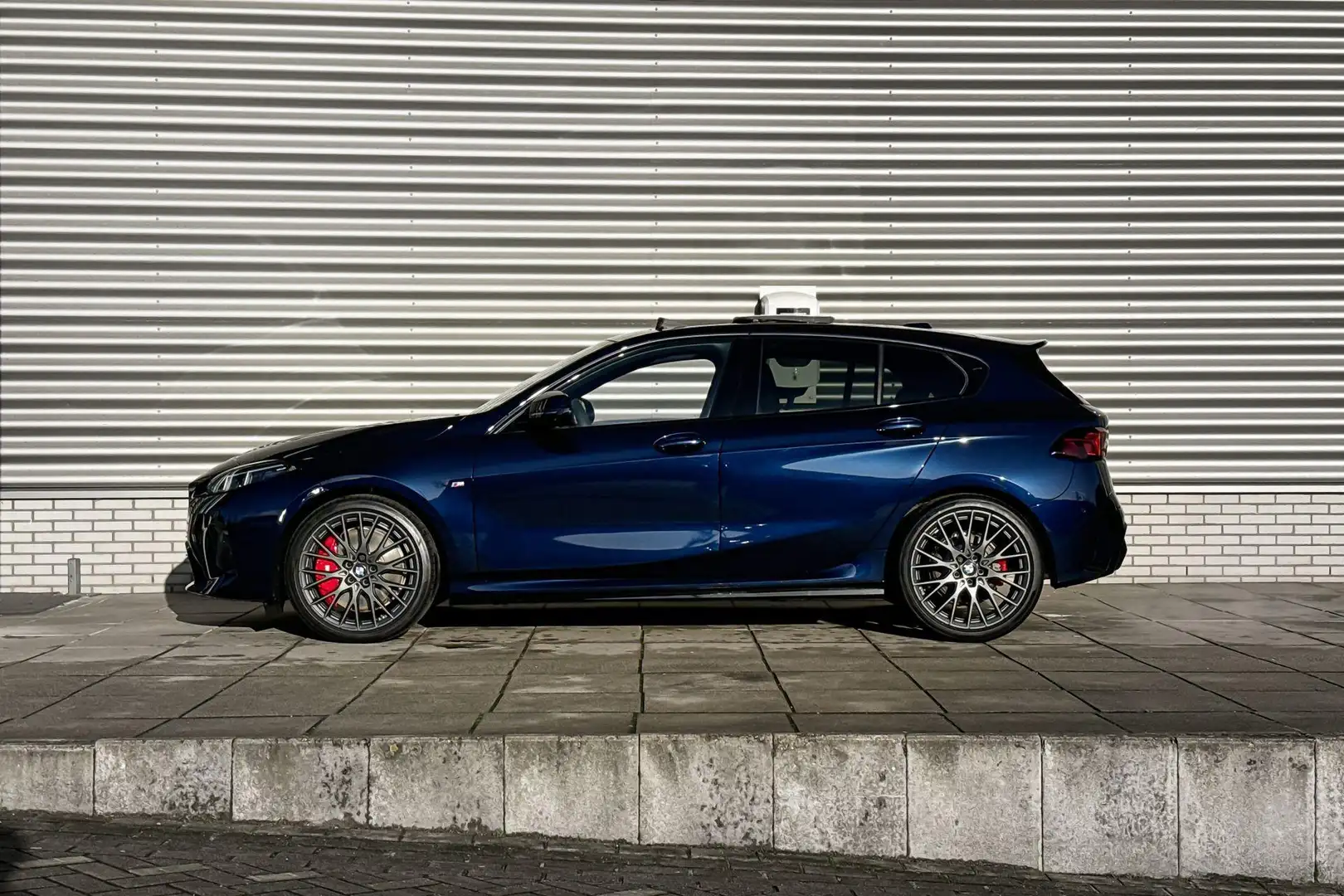 BMW 120 1 Serie M Sportpakket Pro / Innovation Pack / Pano Blauw - 2