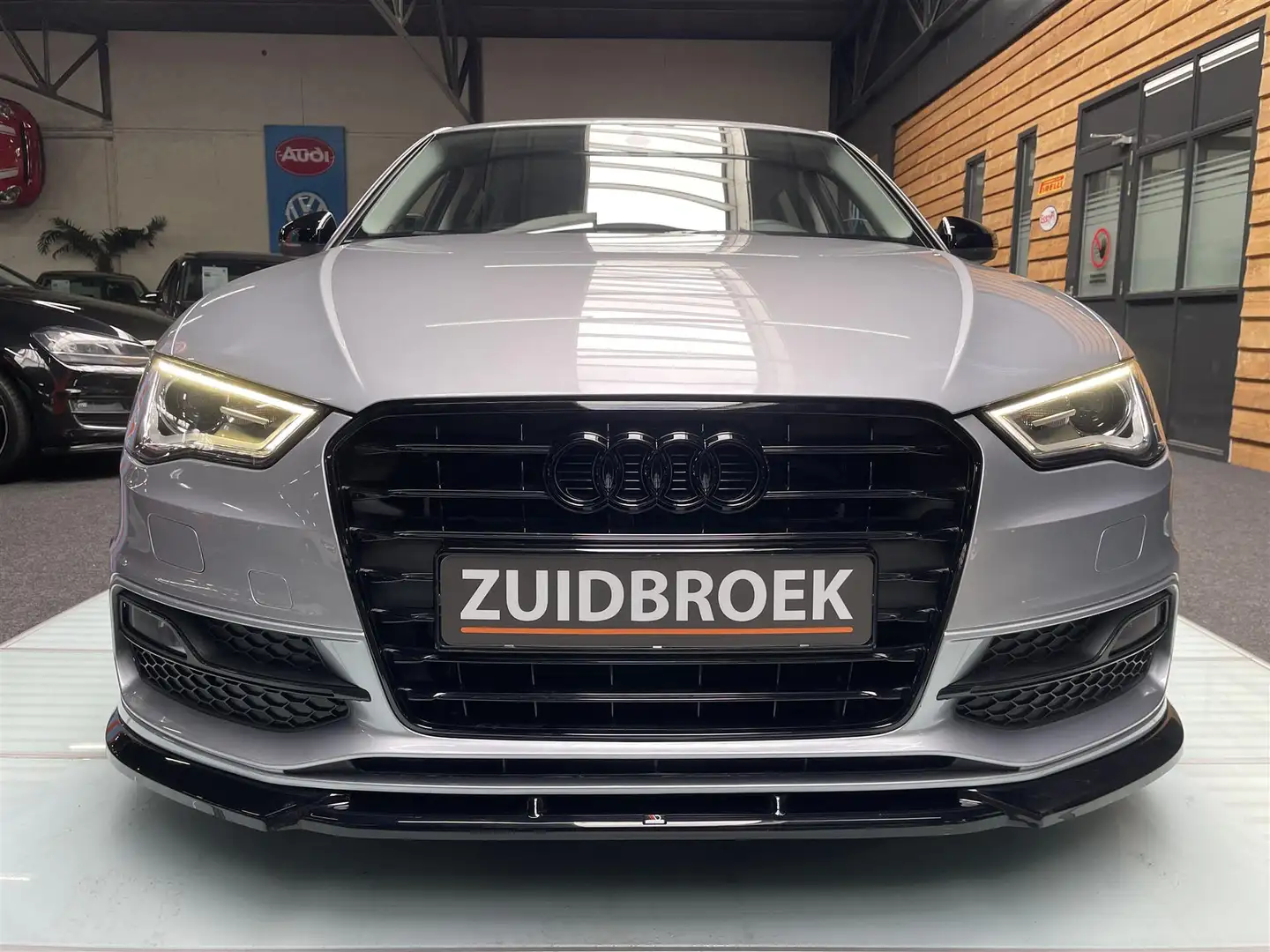 Audi A3 1.4 TFSI 55DKM!! MAXTON!! Cruise!! Clima!! Argento - 2