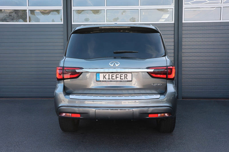 Infiniti QX80 5.6L V8 LUXE/7-Sitzer/360/BOSE/SHZ/LHZ/R20 — photo 7
