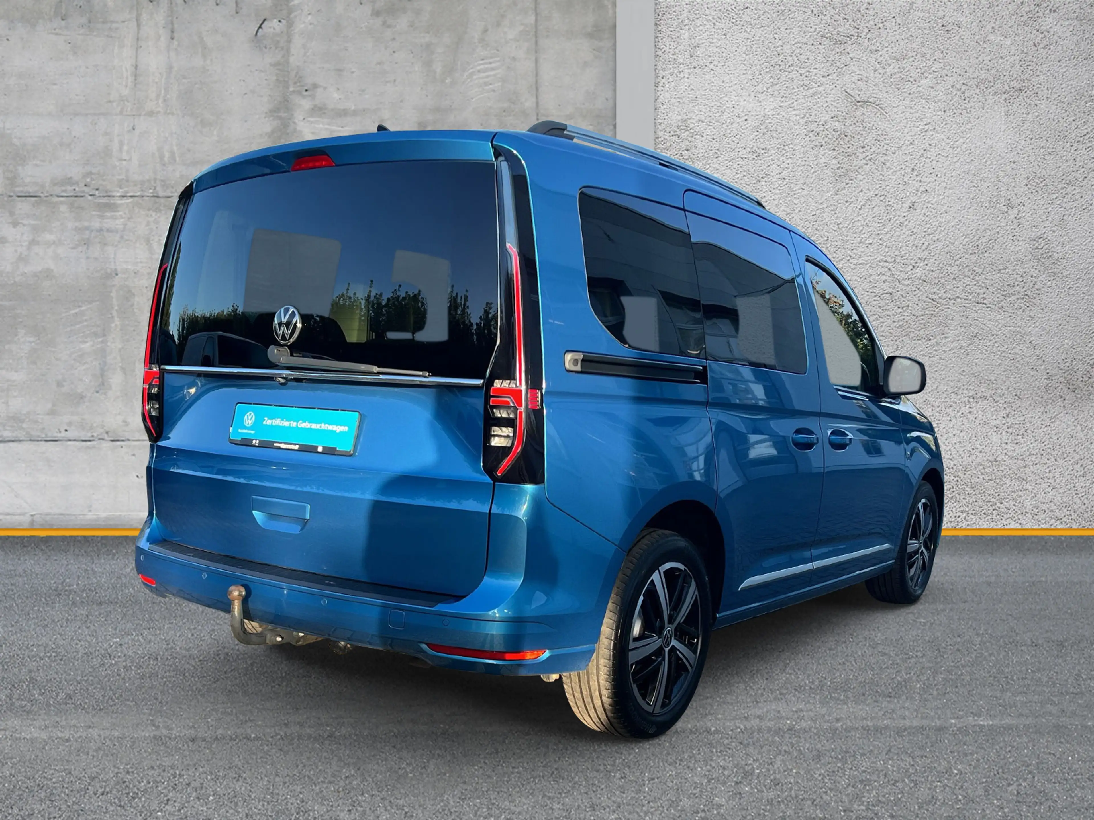 Volkswagen Caddy 2.0 TDI 4Motion Style 7-Si. LED AHK PANO APP — photo 3