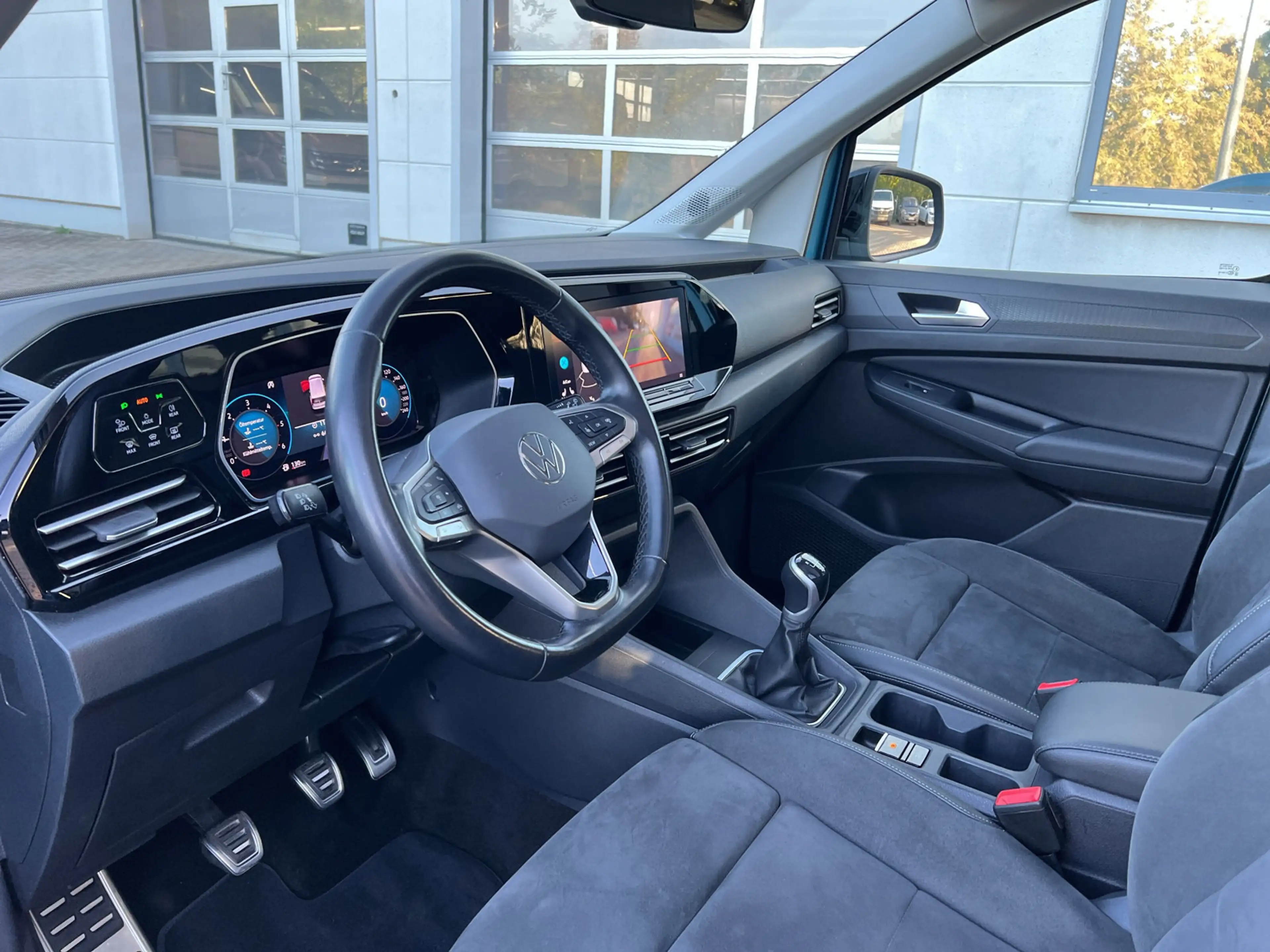 Volkswagen Caddy 2.0 TDI 4Motion Style 7-Si. LED AHK PANO APP — photo 10