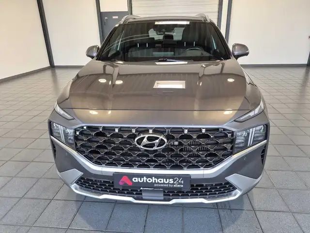Hyundai Santa Fe view 2