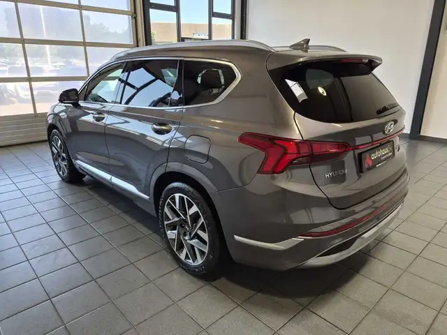 Hyundai Santa Fe view 4