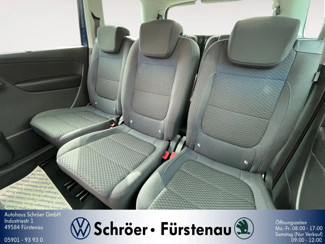 Volkswagen Sharan Van/Kleinbus in Blau gebraucht in Fürstenau für € 33.300