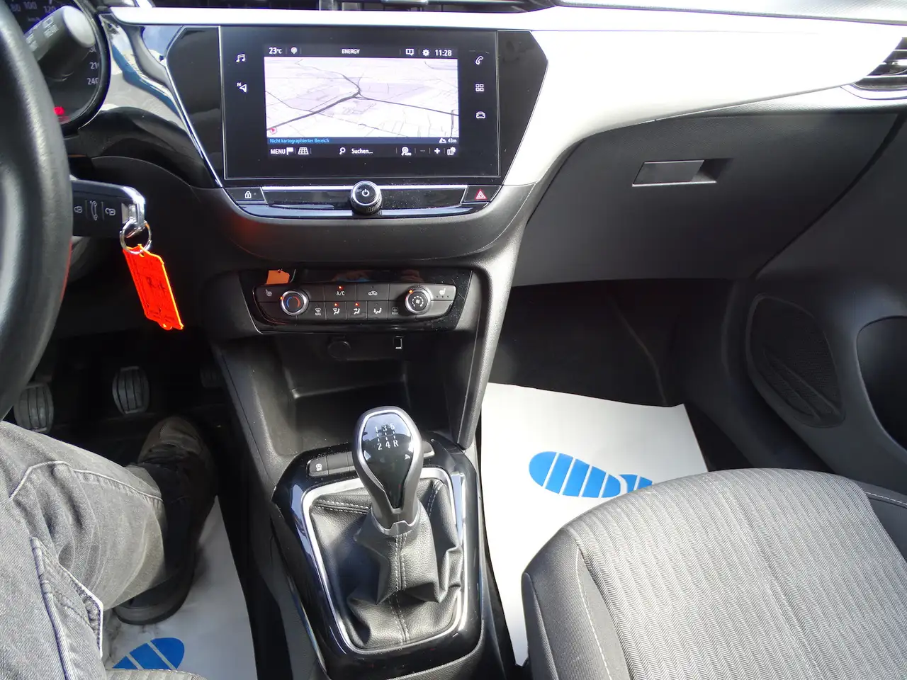 Opel Corsa 1.2 Edition mit Navi, миниатюра 12