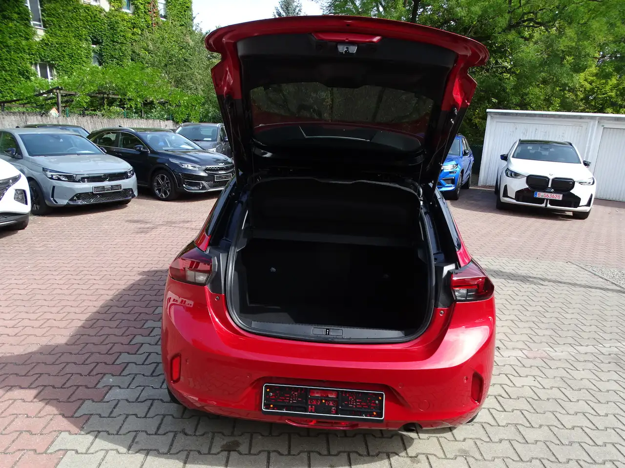 Opel Corsa 1.2 Edition mit Navi, миниатюра 5