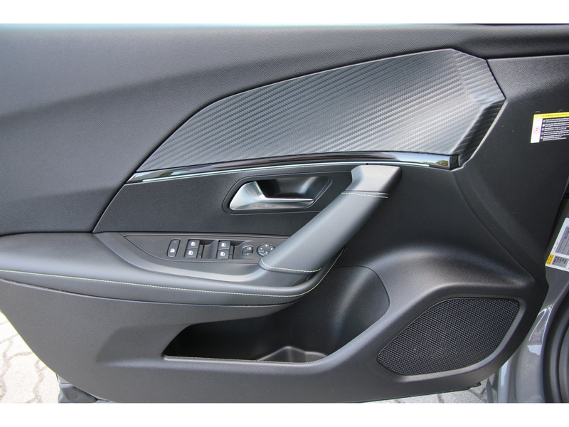 Peugeot 2008 GT PT 130 EAT8 LED AHK Carplay Massage — photo 14
