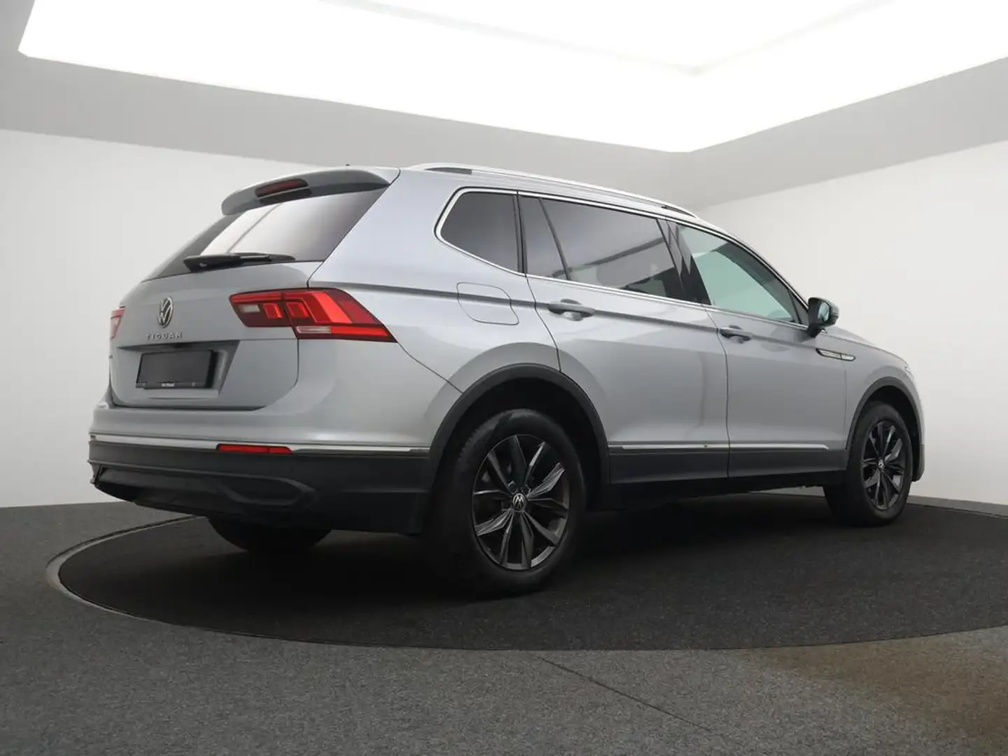 Volkswagen Tiguan Allspace Life Business 1.5TSI 150PK *AUTOMAAT*7 ZITPLAATSNE*APP CONNECT*BLTH*CRUISE*PDC*ZETELVERWARMING*... Zilver - 2