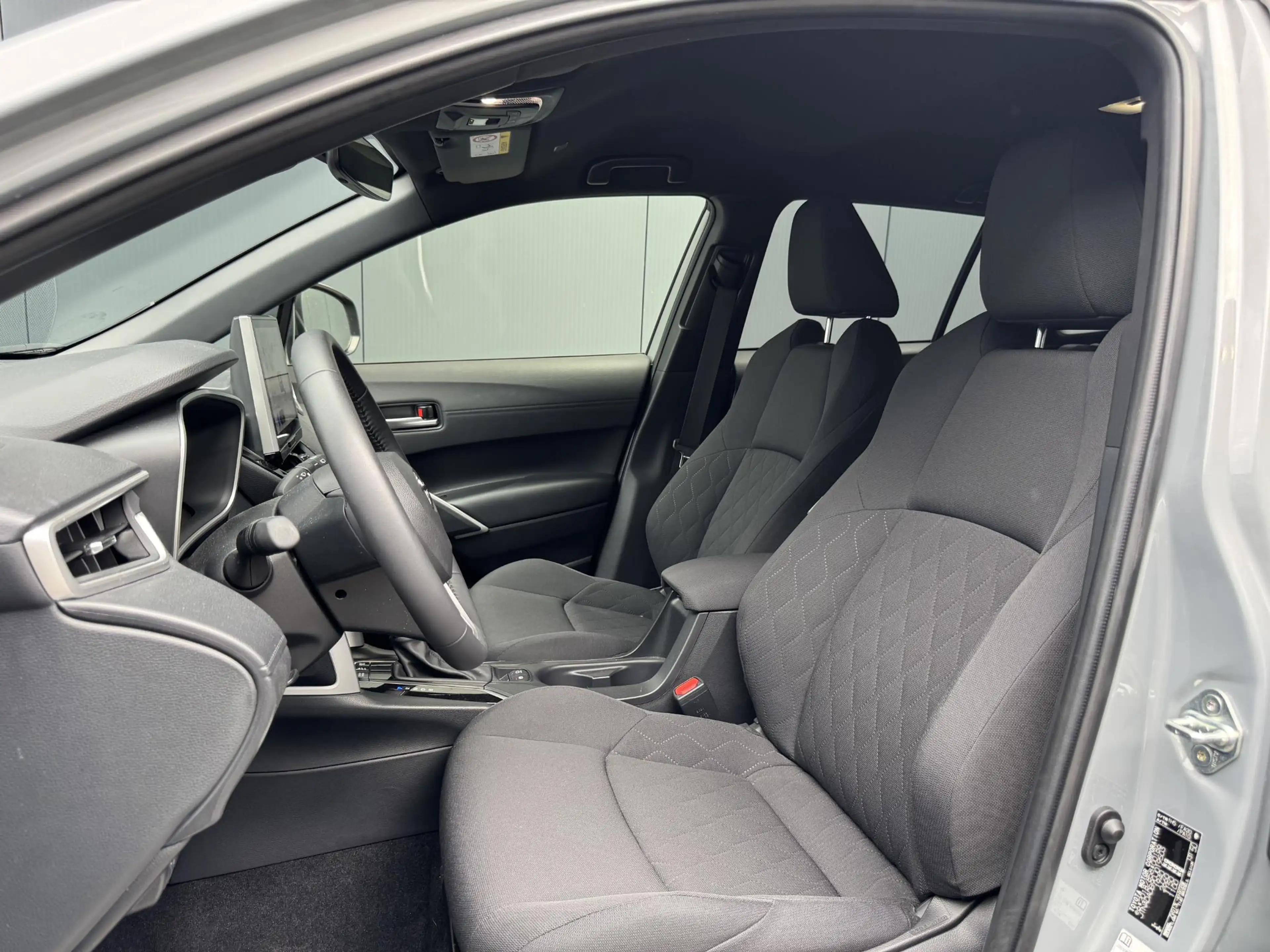 Toyota Corolla Cross Hybrid 140 Style — photo 13