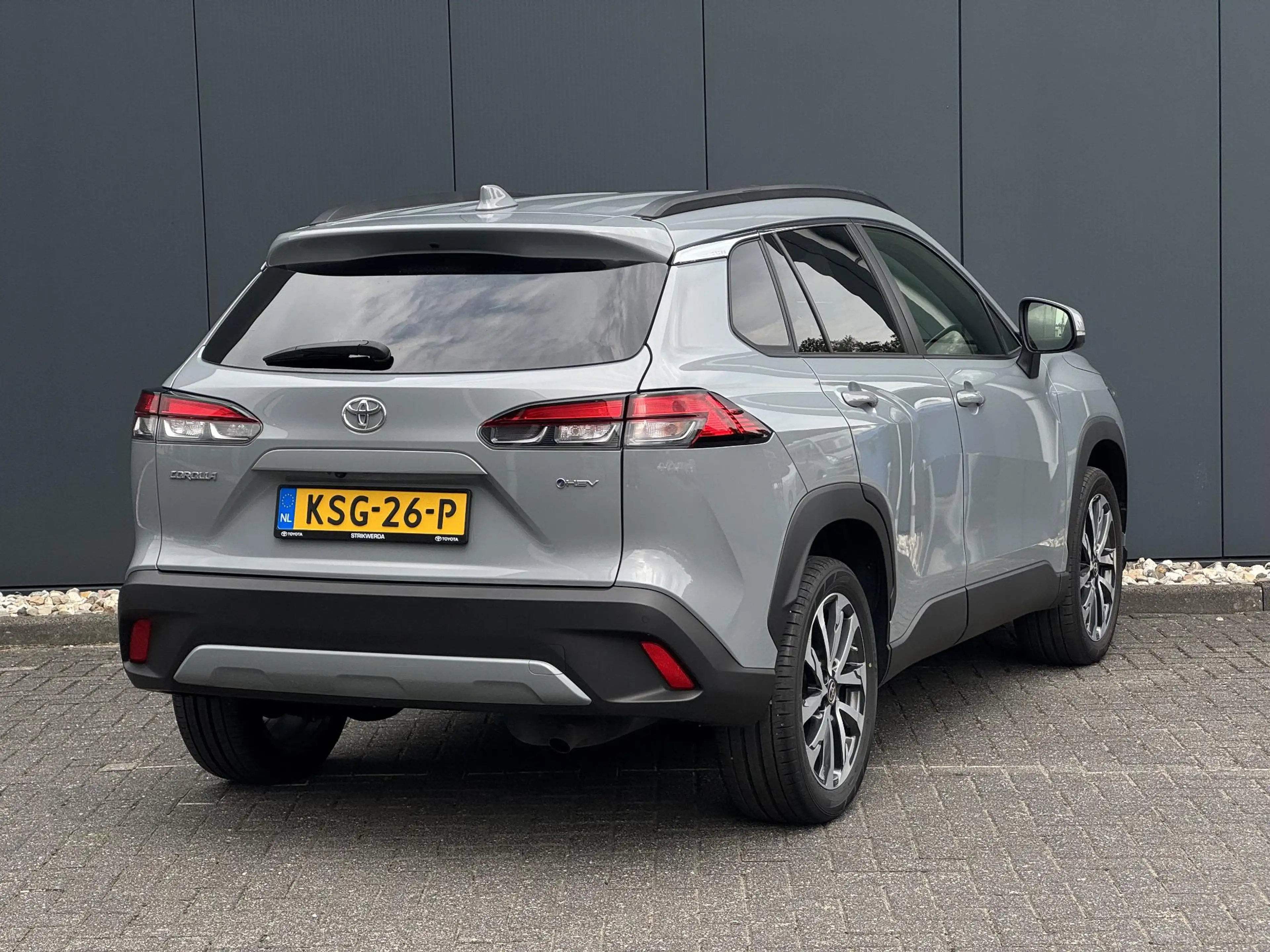 Toyota Corolla Cross Hybrid 140 Style — photo 3
