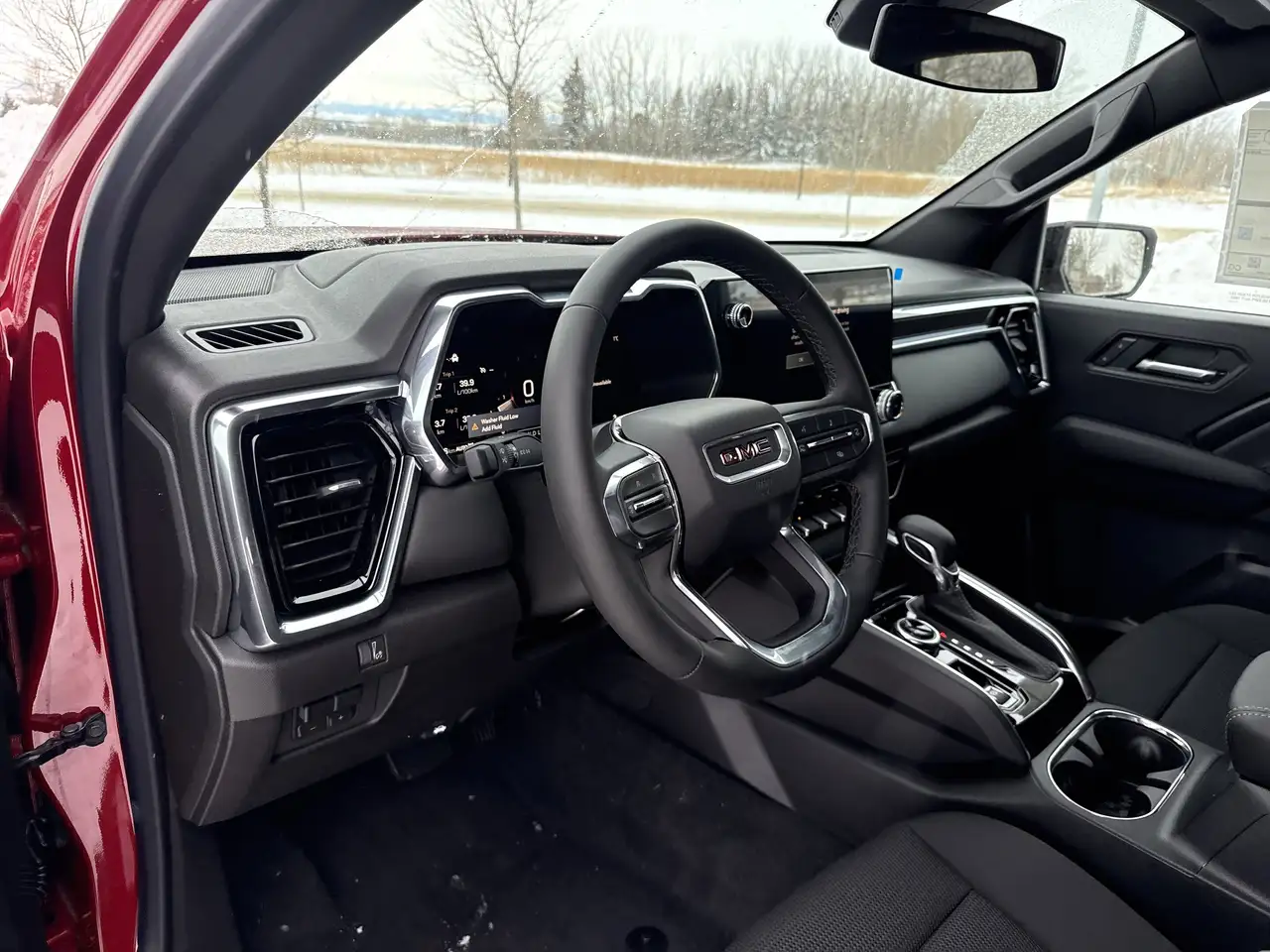 GMC Canyon снимка GMC Canyon