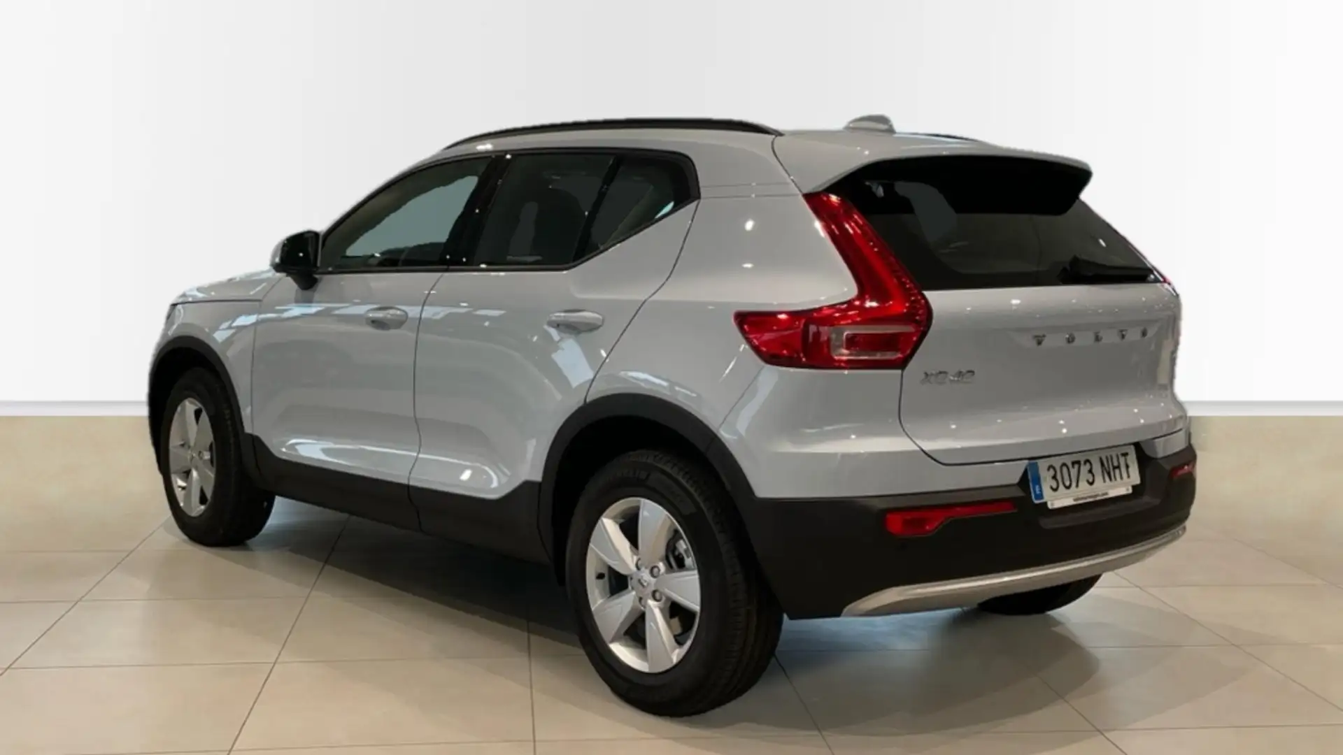 Volvo XC40 B3 Essential Aut. Azul - 2