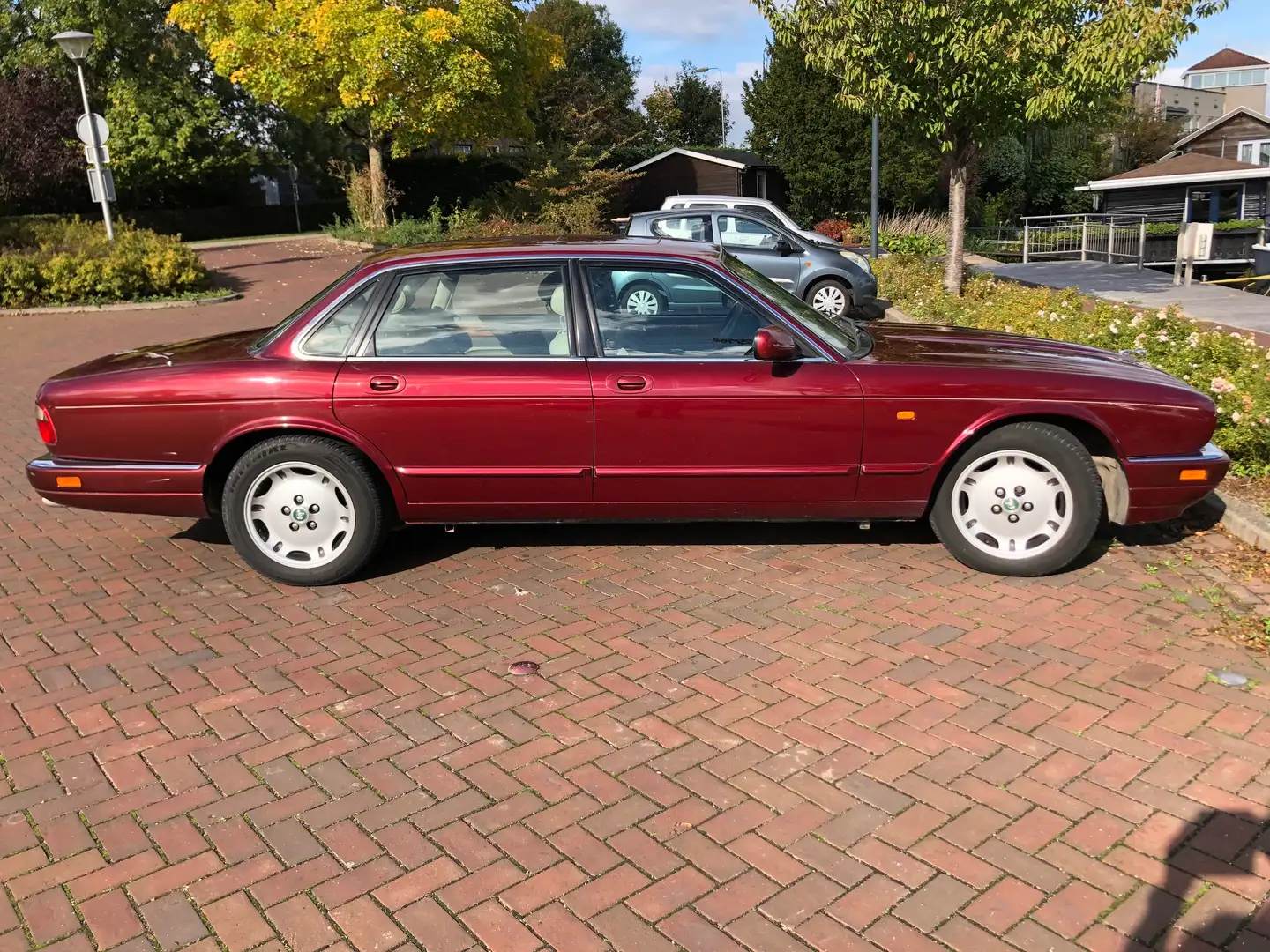 Jaguar XJ6 X300 Rot - 2