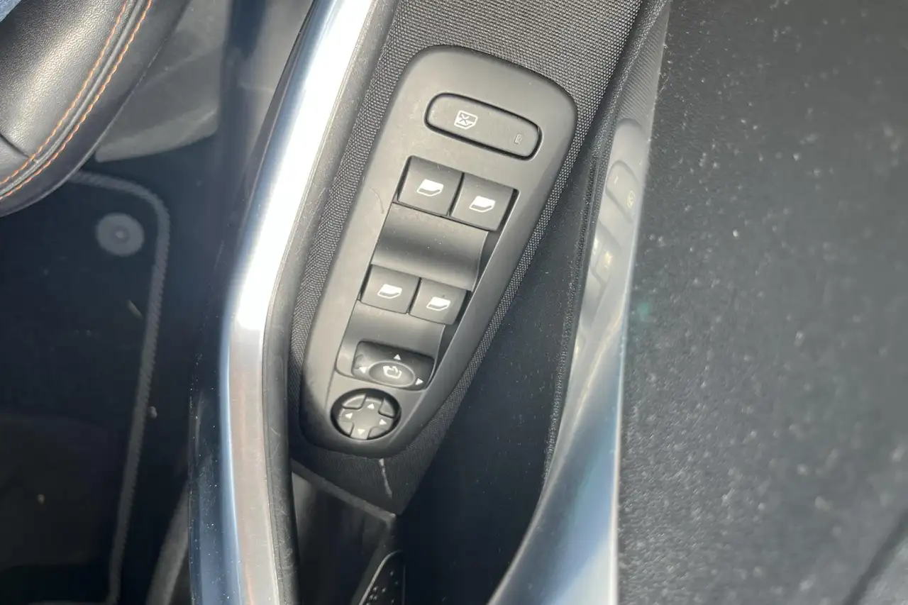 Peugeot 2008 2008 — photo 16