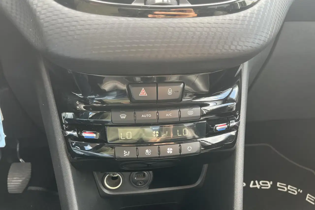 Peugeot 2008 2008 — photo 24