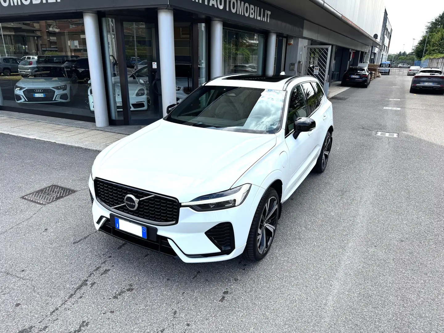 Volvo XC60 2.0 t6 recharge phev R-design awd auto Wit - 2