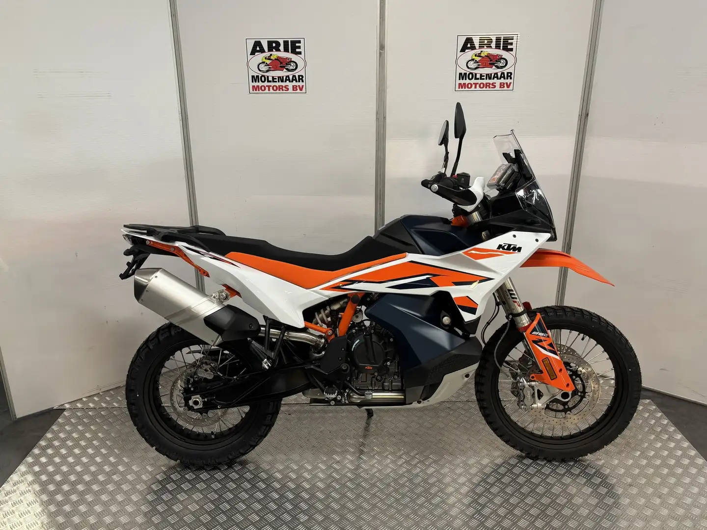 KTM 890 Adventure R Orange - 1