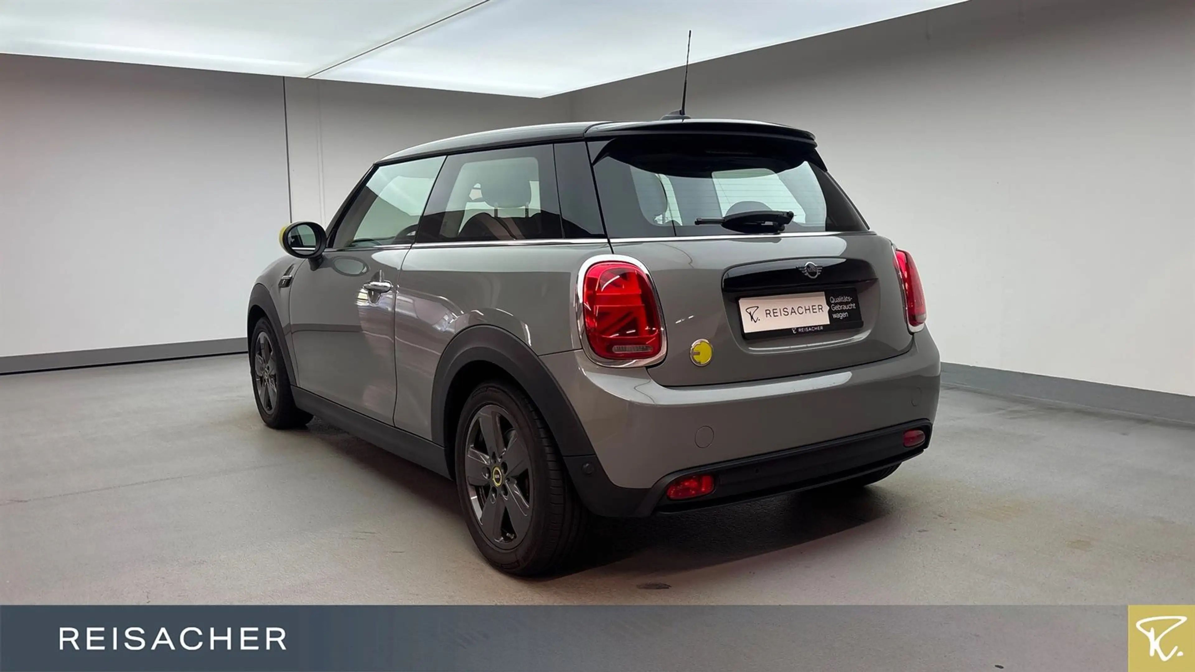 MINI Cooper SE Essential-Trim Navi SpoSi DA LED DAB+ — photo 2