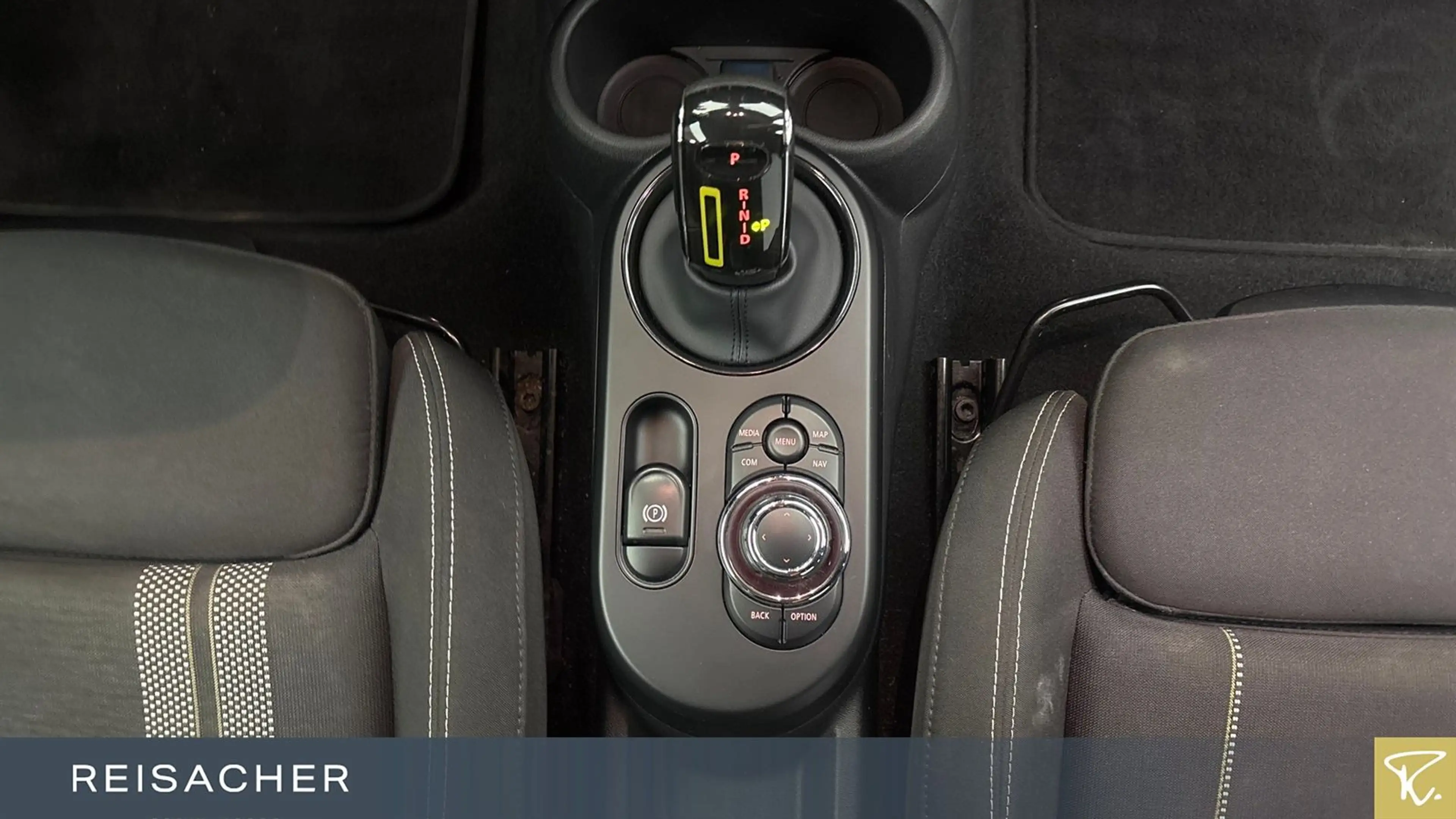 MINI Cooper SE Essential-Trim Navi SpoSi DA LED DAB+ — photo 11