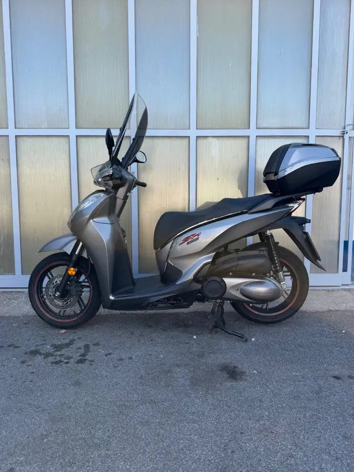 Honda SH 300
