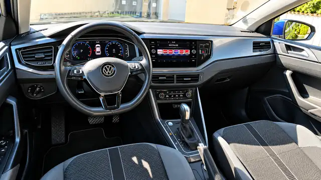 Volkswagen Polo view 8