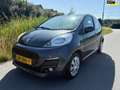 Peugeot 107 1.0 Active de auto is 5 deurs beschikt over airco Grijs - thumbnail 1