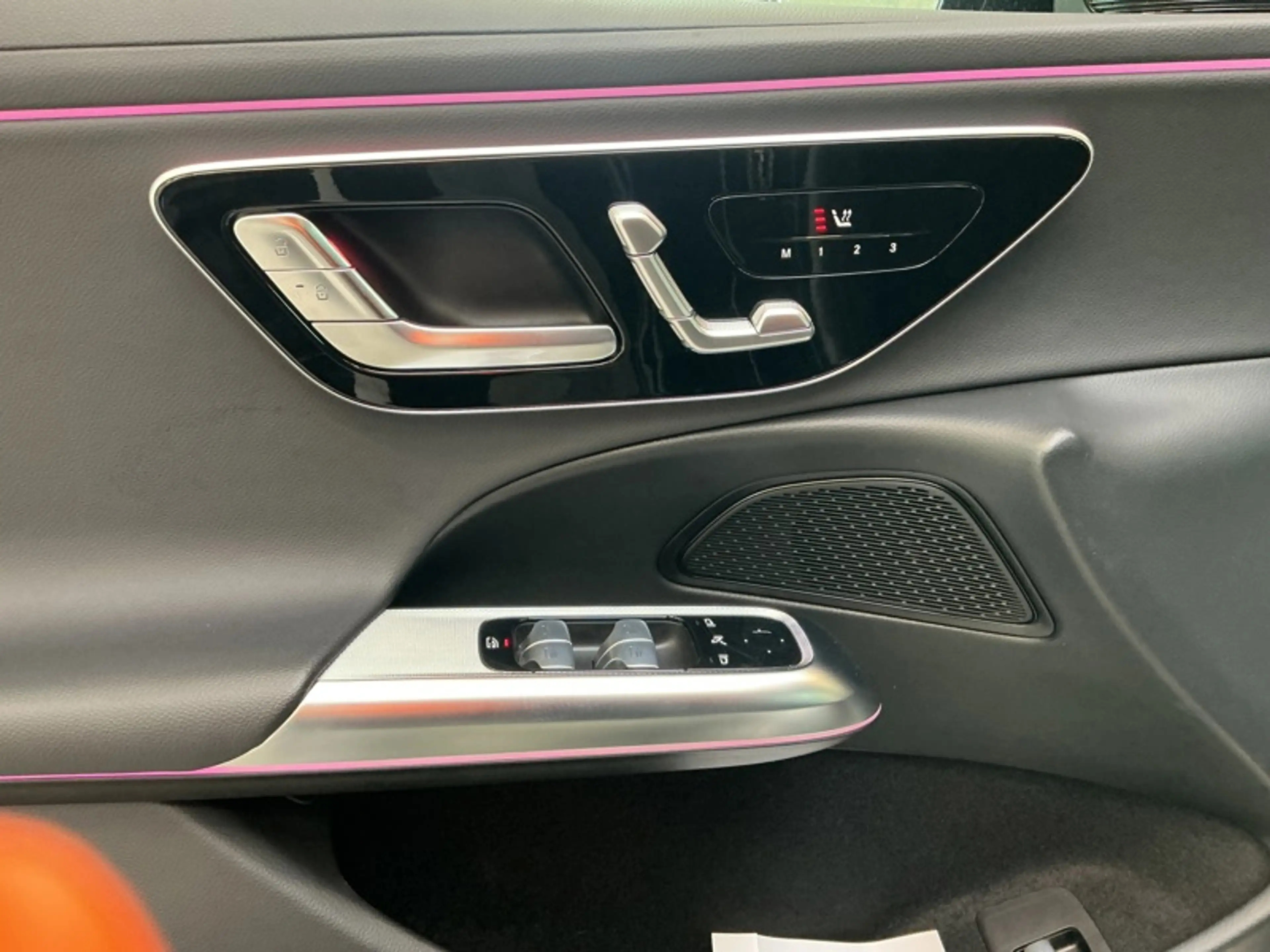 Mercedes-Benz E 220 d Berline Luxury Line — photo 9