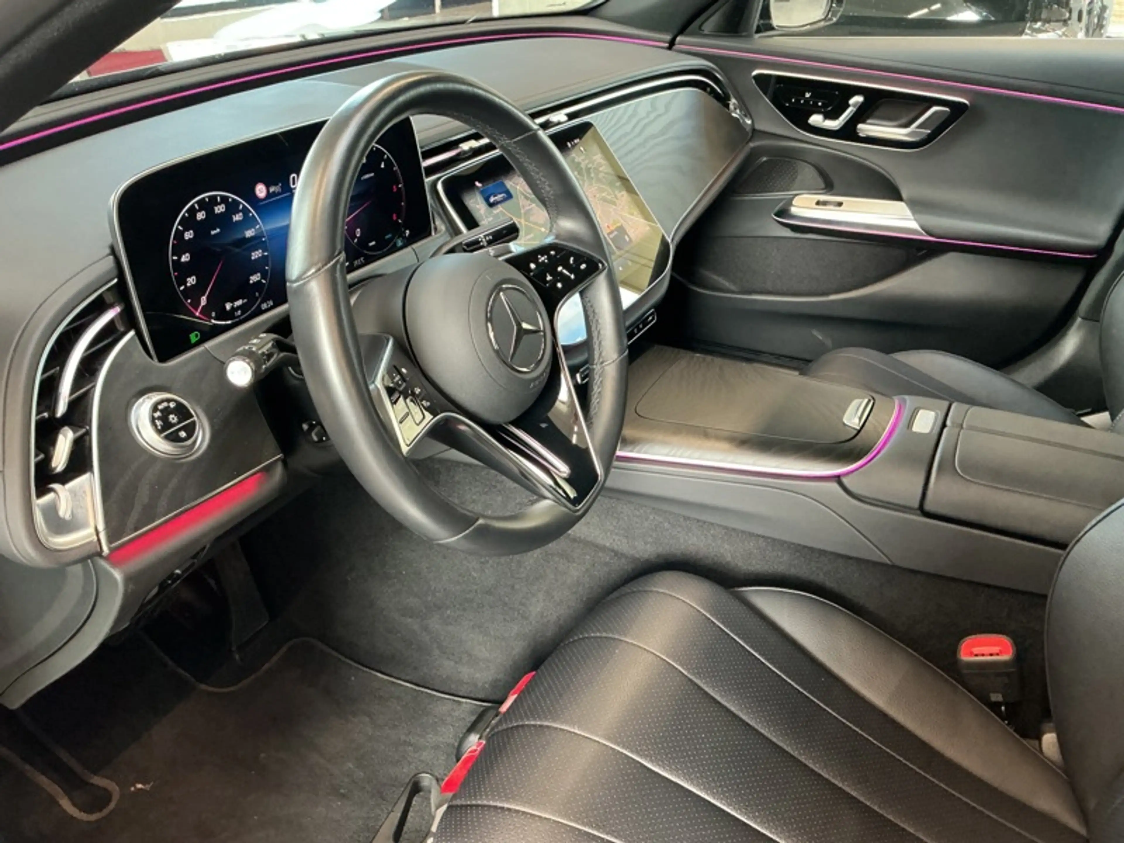 Mercedes-Benz E 220 d Berline Luxury Line — photo 14