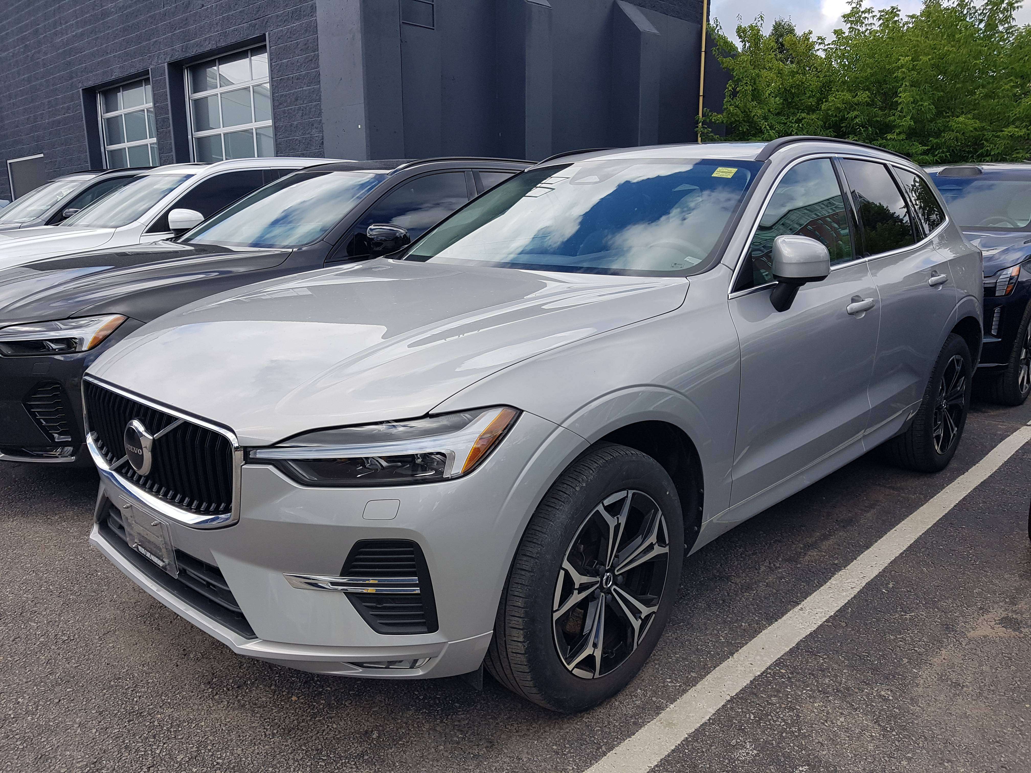 2022 Volvo XC60 B6 AWD Momentum