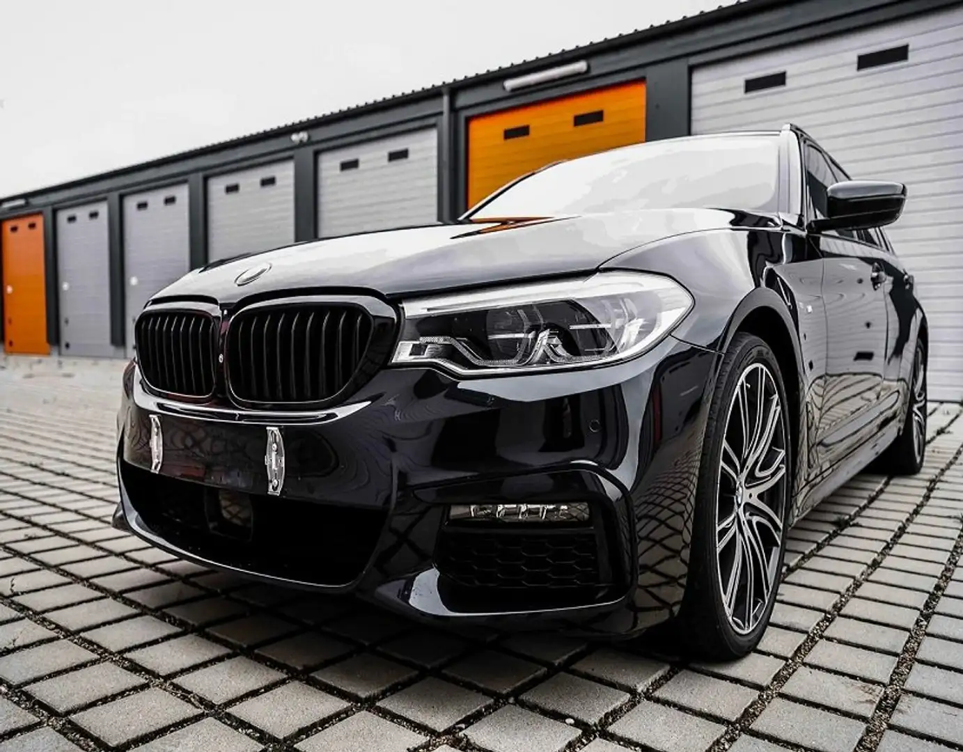 BMW 540 540i xDrive Touring Aut.!! Noir - 1