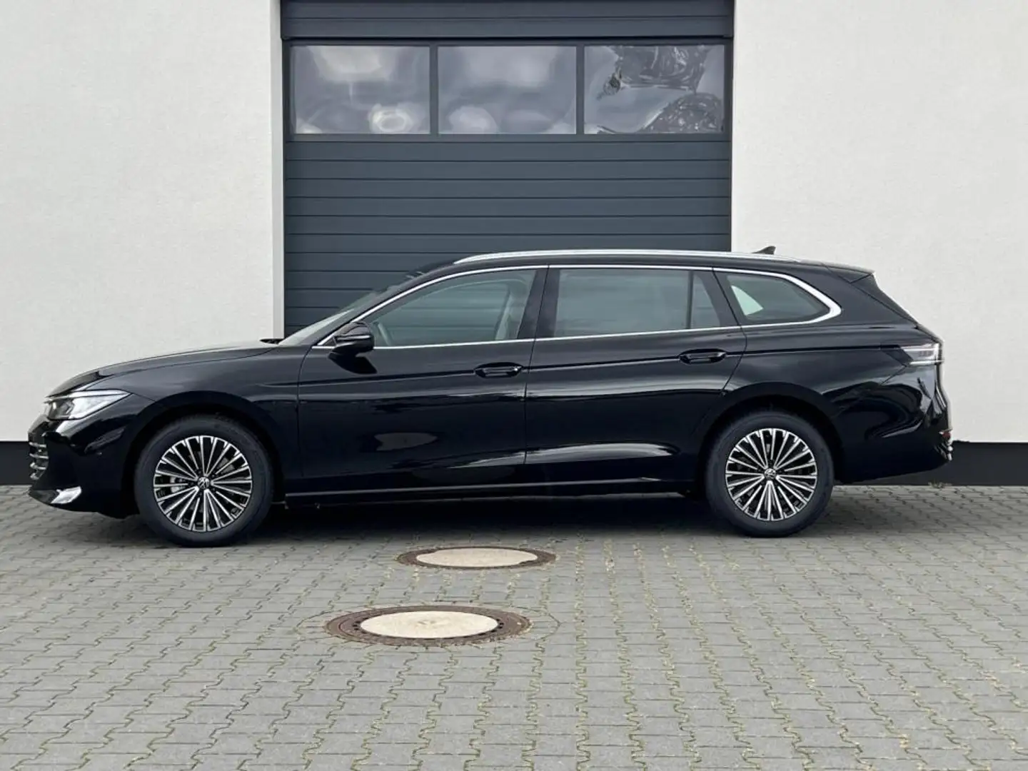 Volkswagen Passat Variant Elegance 1,5 eTSI DSG Winterpaket 110 kW (150 P... - 1