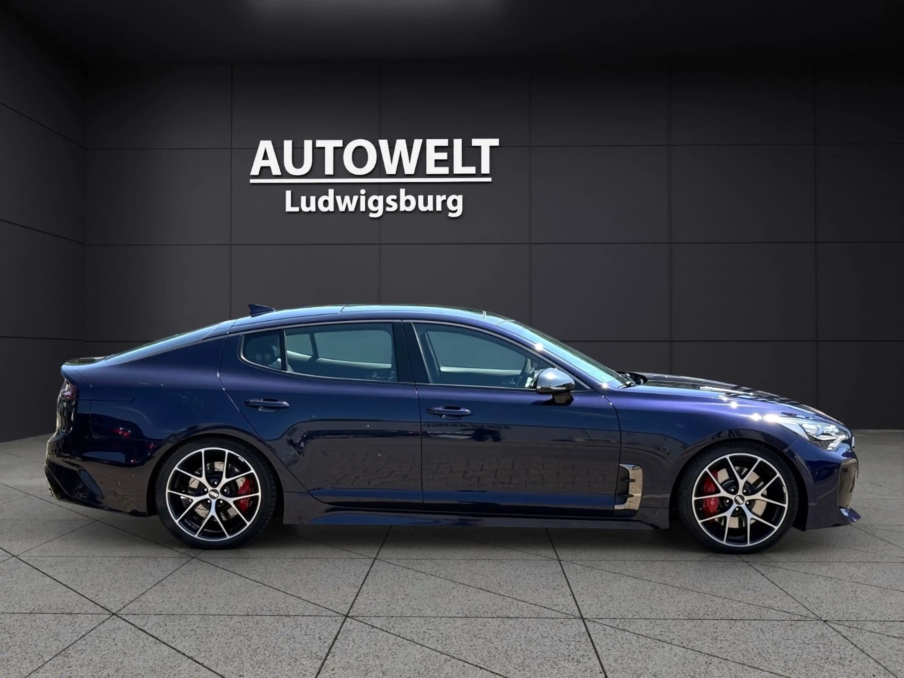 Kia Stinger 3.3 V6 TGDI GT 4WD BBS TOP AUSSTATTUNG — photo 4
