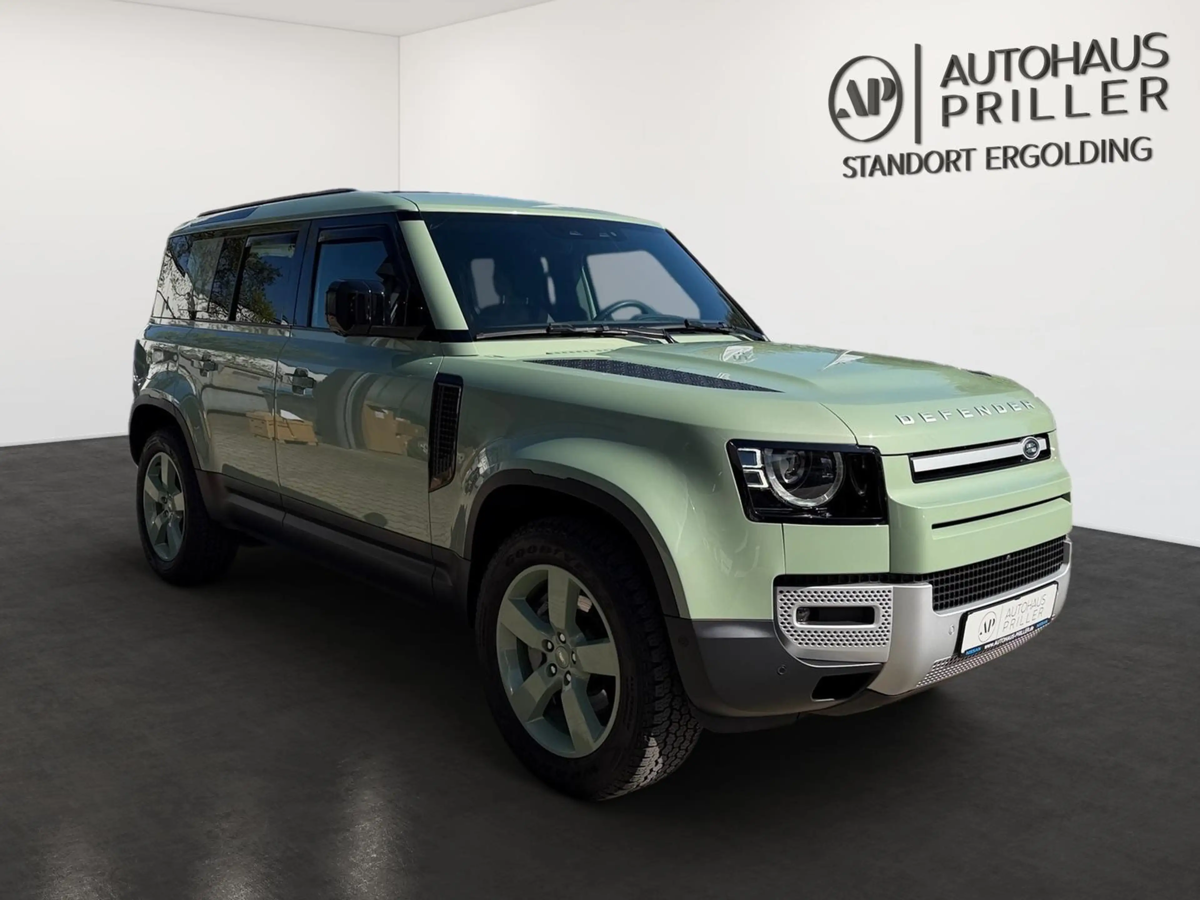 Land Rover Defender Land Rover Defender 110 75thLimited Edition*HUD* — photo 3