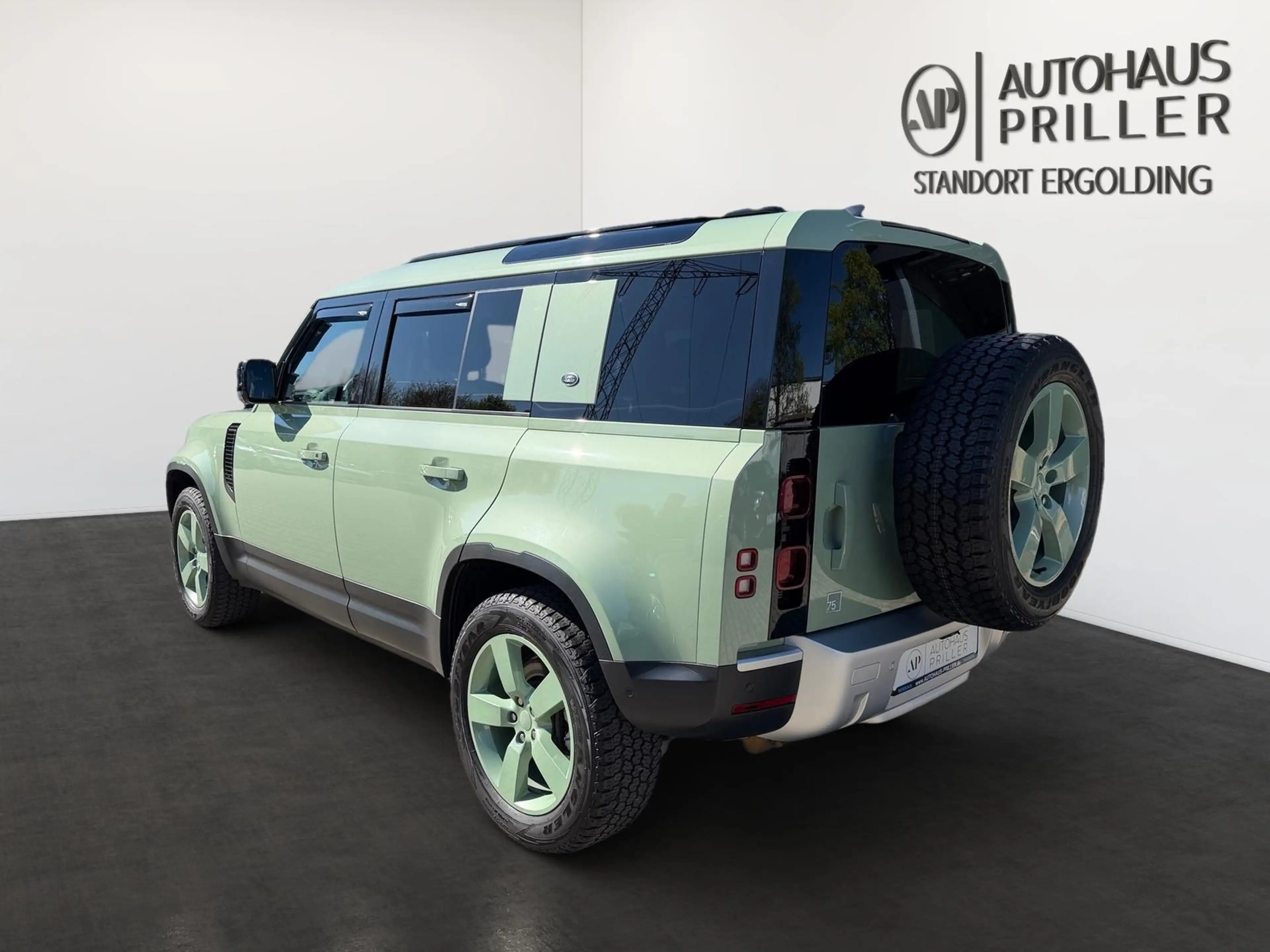 Land Rover Defender Land Rover Defender 110 75thLimited Edition*HUD* — photo 5