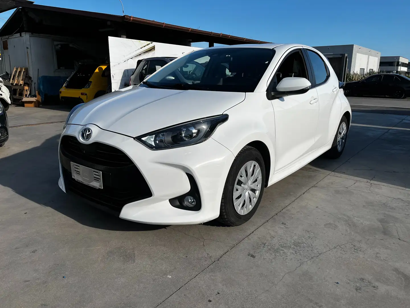 Toyota Yaris Yaris IV 2020 1.5h Active Weiß - 1